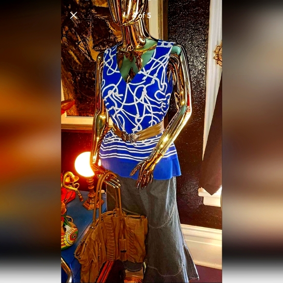 GORGEOUS Woman's Outfit. Skirt, Top, Belt, Plus Purse! All for Only $75! 🤩💖🥰 - Picture 2 of 5